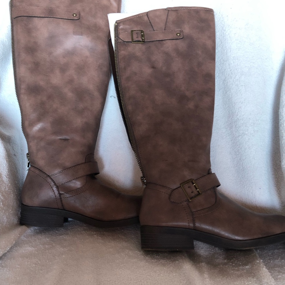 Brown Knee-High Women's Boots